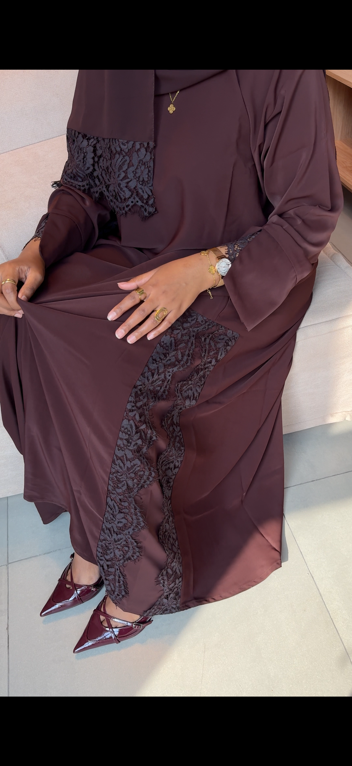 Amara lace abaya